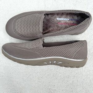 Skechers Womens Reggae Fest-Willows Dark Taupe Fitness Slip-On Sneakers Shoes